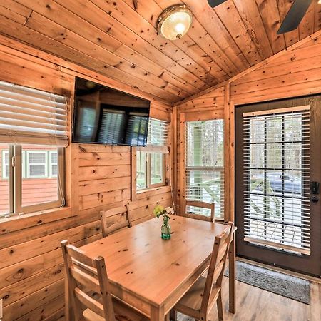 Beautiful New Bern Studio Cabin With Fire Pit! Exterior photo