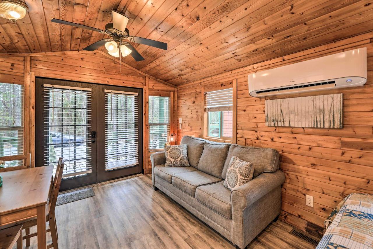 Beautiful New Bern Studio Cabin With Fire Pit! Exterior photo